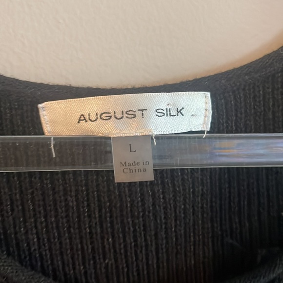 Beautiful August silk knitted top - Picture 4 of 4